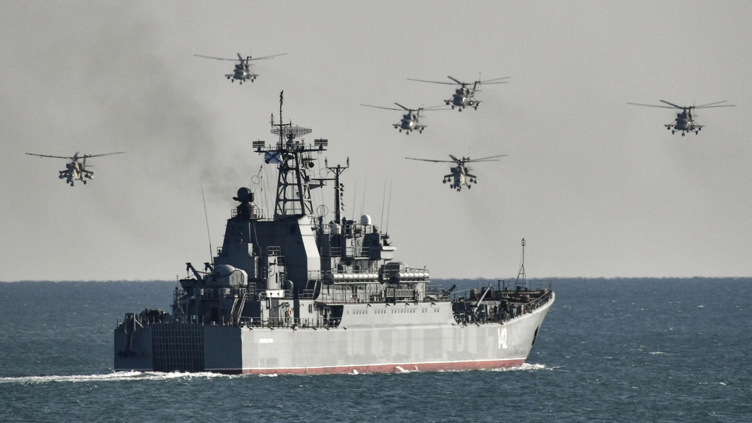 Минобороны: морская авиация уничтожила четыре безэкипажных катера в Черном море